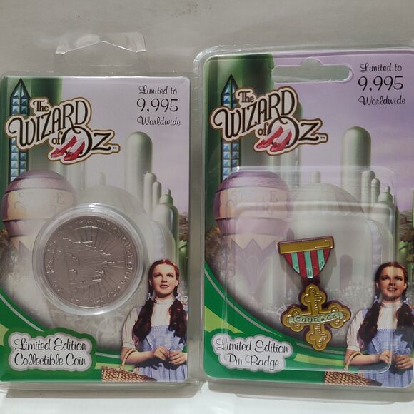 The Wizard of Oz Green City Coin & Badge Of Courage Enamel Pin Collectibles Set - Picture 1 of 6
